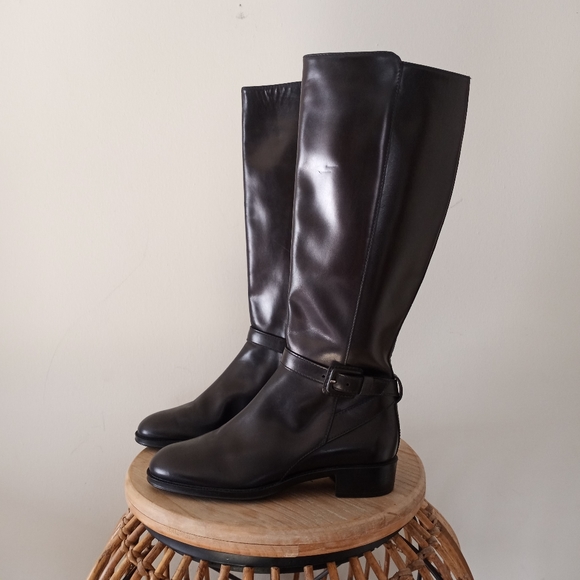 Tod's Women's Black Leather Riding Boots - Picture 1 of 16